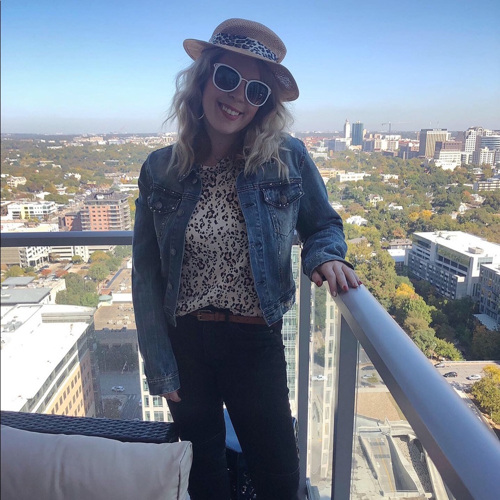 Meet your Posher, Juli